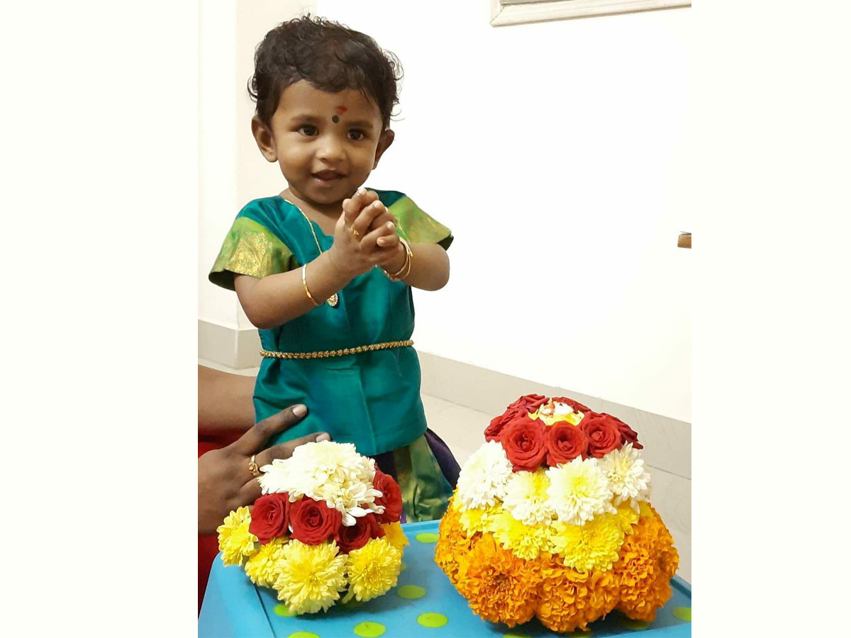 Bathukamma selfie Photos Photo Gallery - Sakshi12