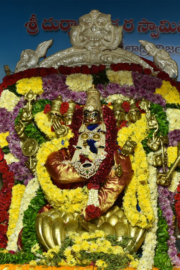 dussehra sharan navaratri festival in indrakiladri - Sakshi34