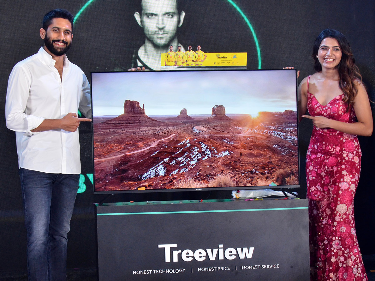 Naga Chaitanya and Samantha Akkineni unveil Treeview Smart TVs in Hyderabad Photo Gallery - Sakshi1