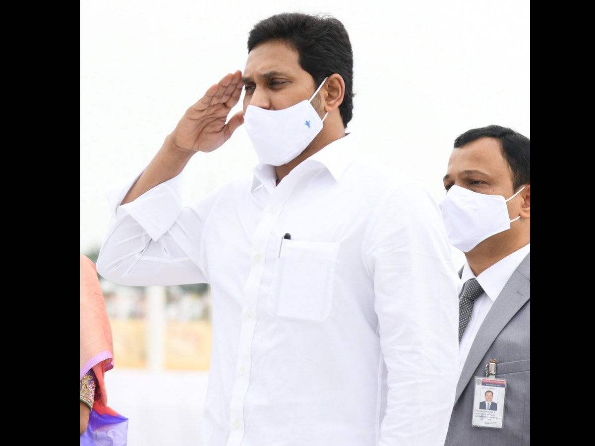 CM YS Jagan Attend Police Martyrs Commemoration Day - Sakshi4