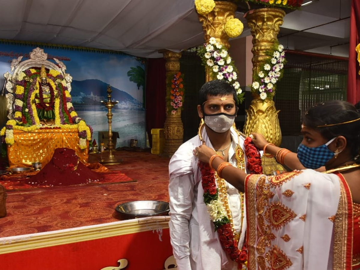 Sri Mahalakshmi Avataram in Vijayawada Kanaka Durga Temple - Sakshi3