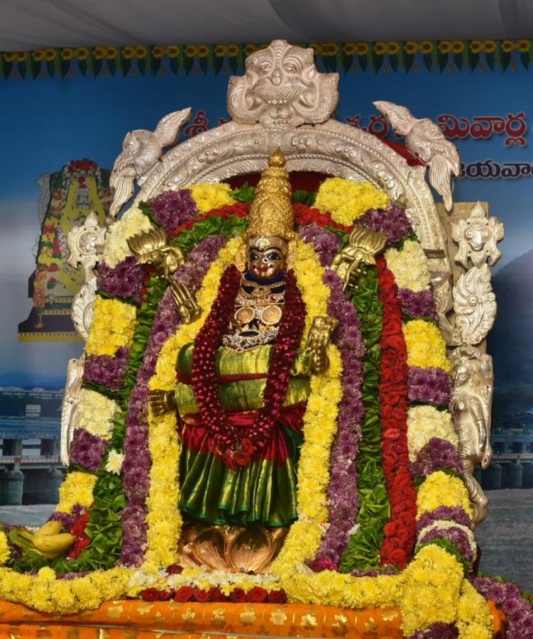 Sri Mahalakshmi Avataram in Vijayawada Kanaka Durga Temple - Sakshi15