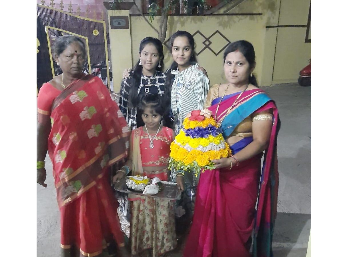 Bathukamma selfie Photos Photo Gallery - Sakshi21