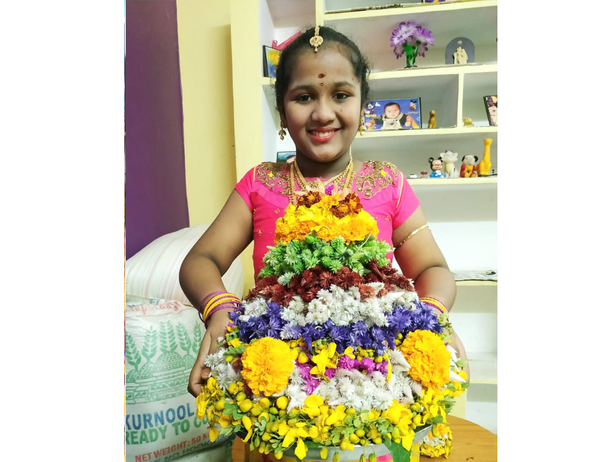 Bathukamma selfie Photos Photo Gallery - Sakshi26