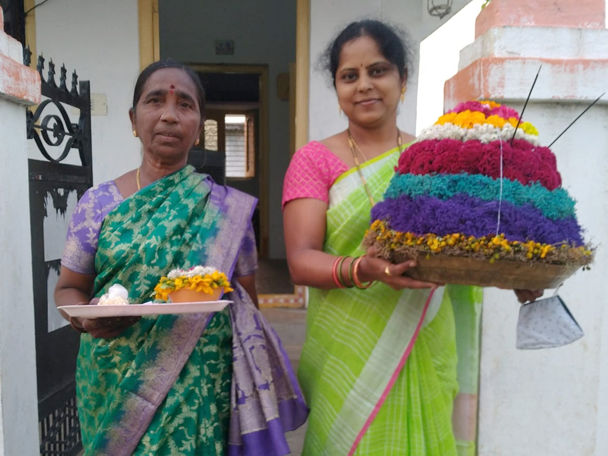 Bathukamma selfie Photos Photo Gallery - Sakshi27