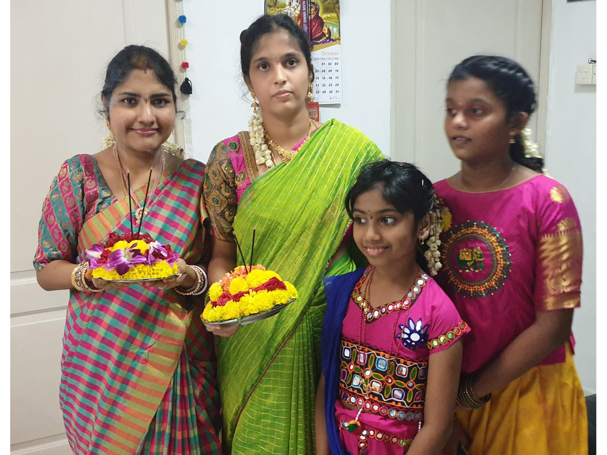 Bathukamma selfie Photos Photo Gallery - Sakshi17