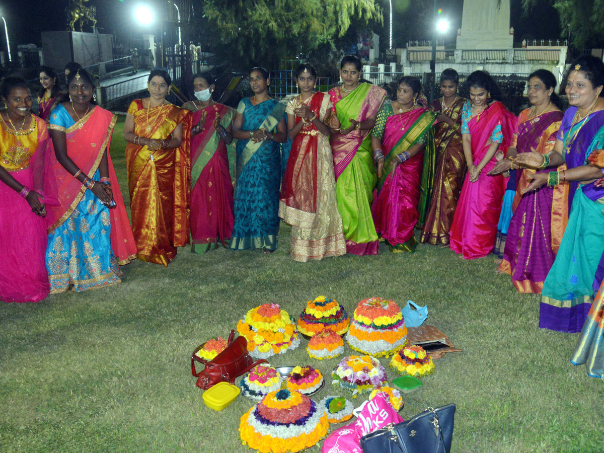 Bathukamma Celebrations 2020 At Telangana Photo Gallery - Sakshi2