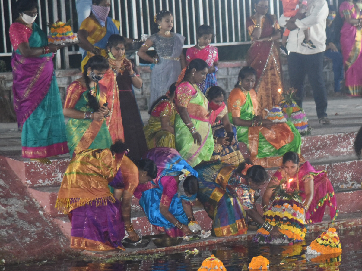 Bathukamma Celebrations 2020 At Telangana Photo Gallery - Sakshi18