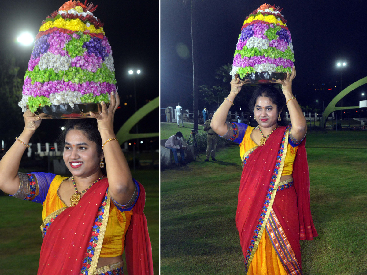 Bathukamma Celebrations 2020 At Telangana Photo Gallery - Sakshi21