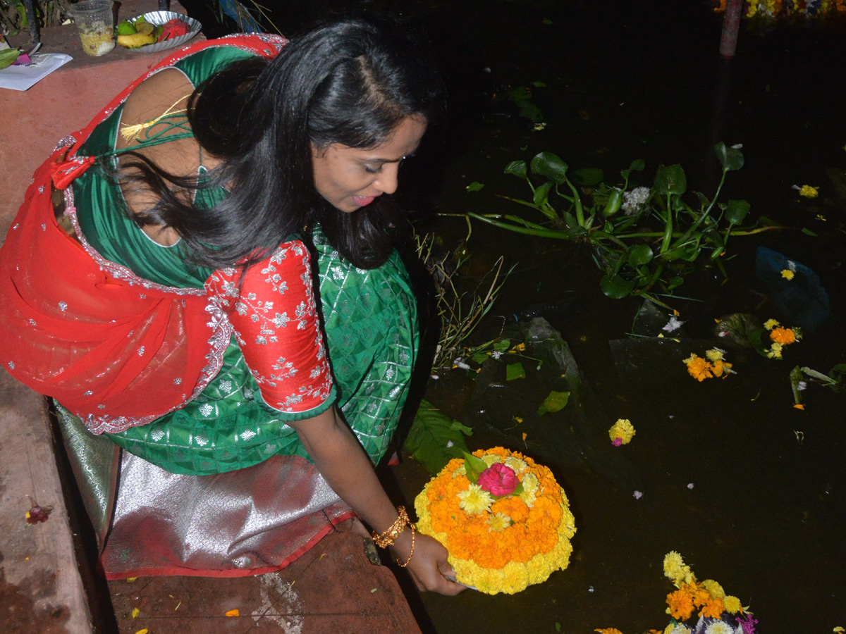 Bathukamma Celebrations 2020 At Telangana Photo Gallery - Sakshi4