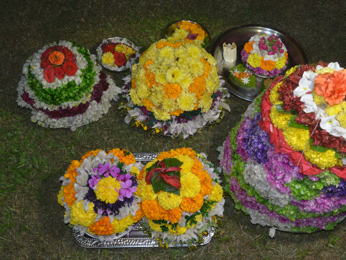 Bathukamma Celebrations 2020 At Telangana Photo Gallery - Sakshi8