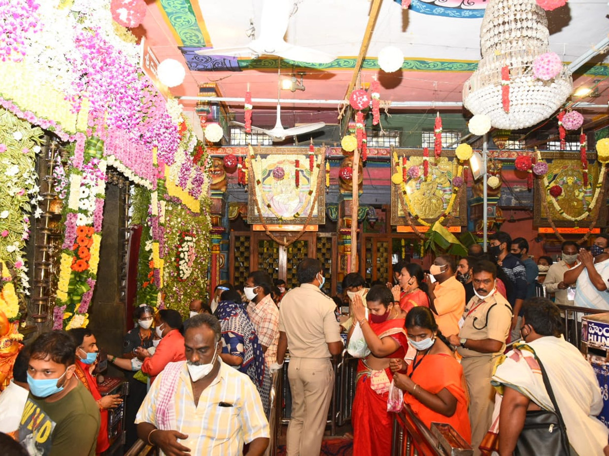 Durga Navaratri 2020 in Kanakadurga  - Sakshi1