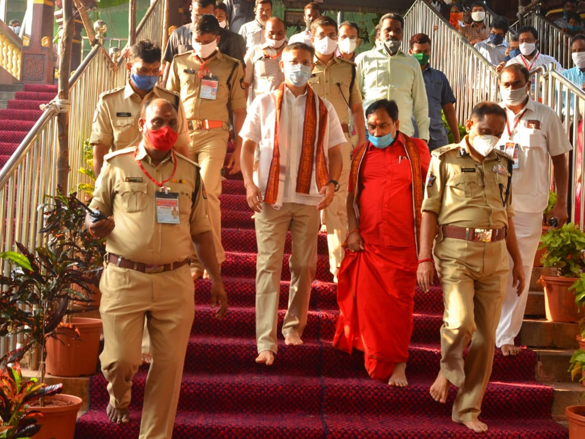 Durga Navaratri 2020 in Kanakadurga  - Sakshi27