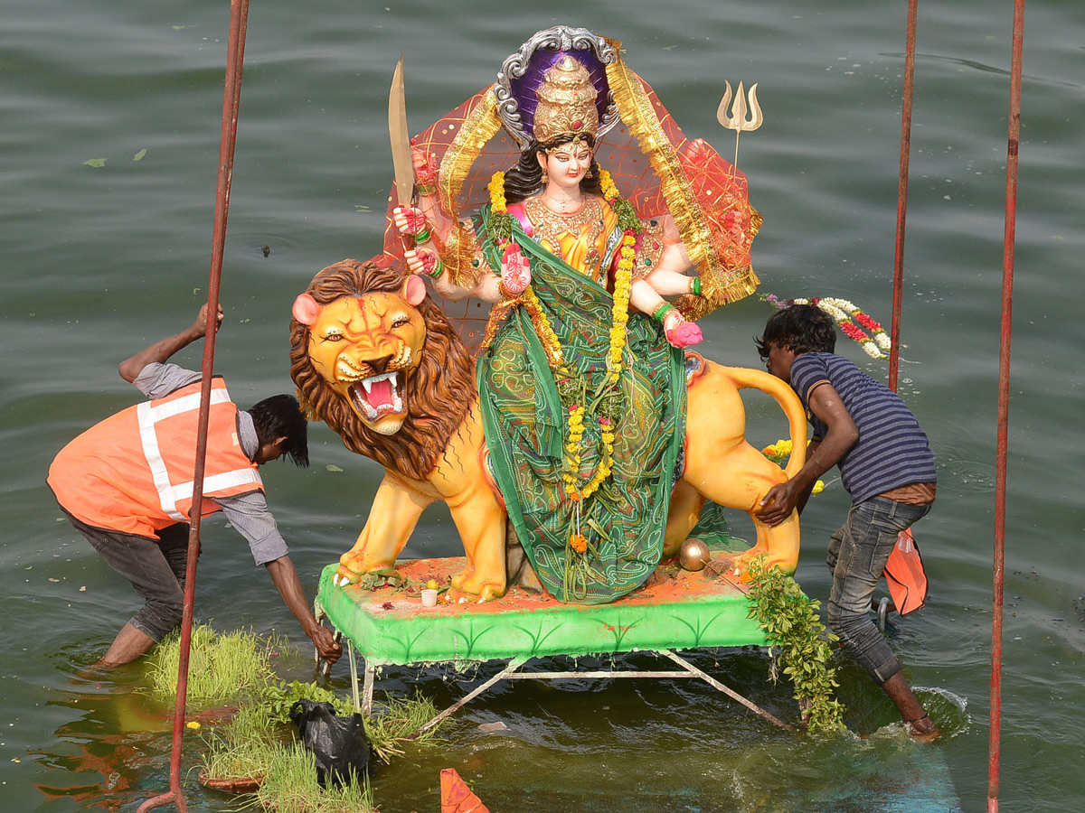 Durga Mata Nimajjanam at Tank bund 2020 Photo Gallery - Sakshi8