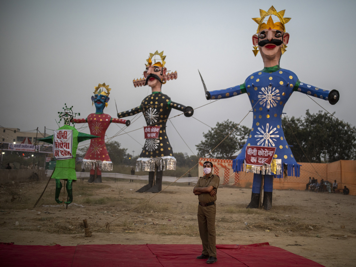 Ravana Dahan in Dussehra celebrations Photo Gallery - Sakshi19