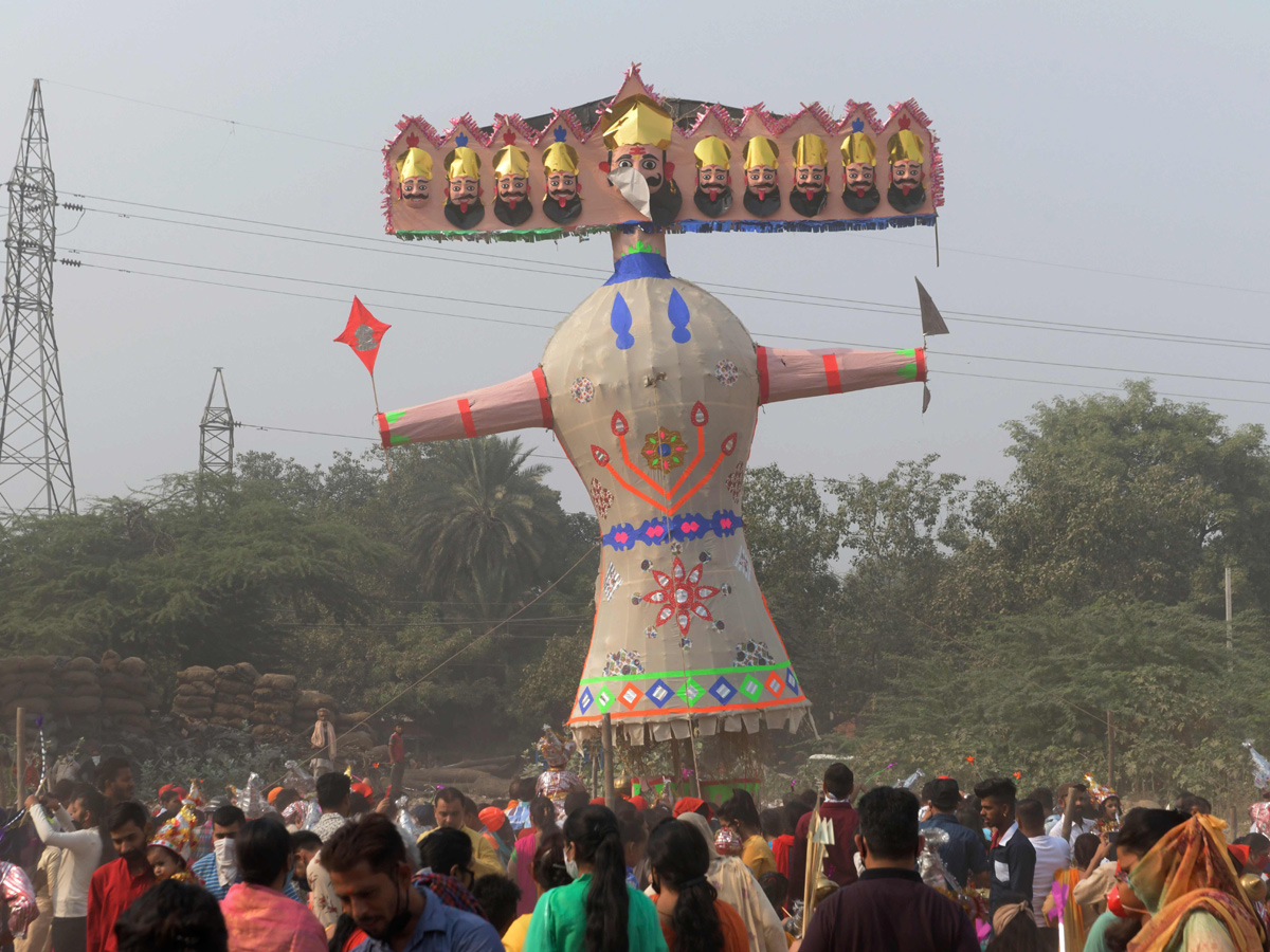 Ravana Dahan in Dussehra celebrations Photo Gallery - Sakshi35