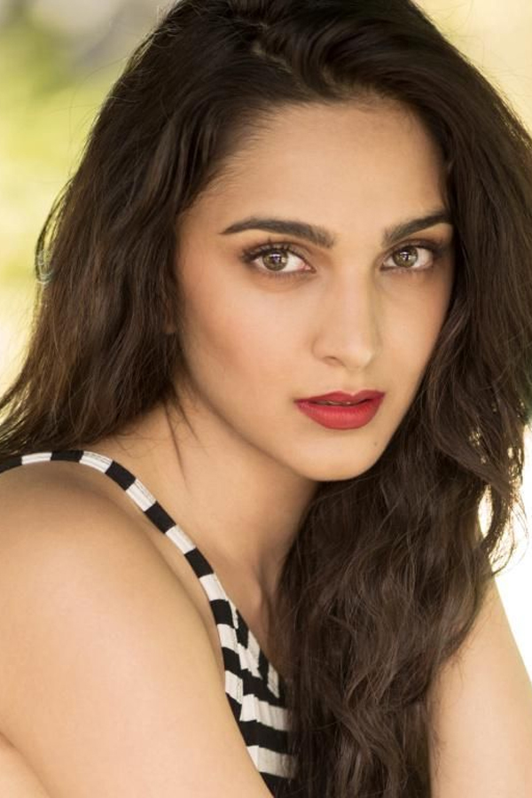 actress kiara advani exclusive photo gallery - Sakshi10