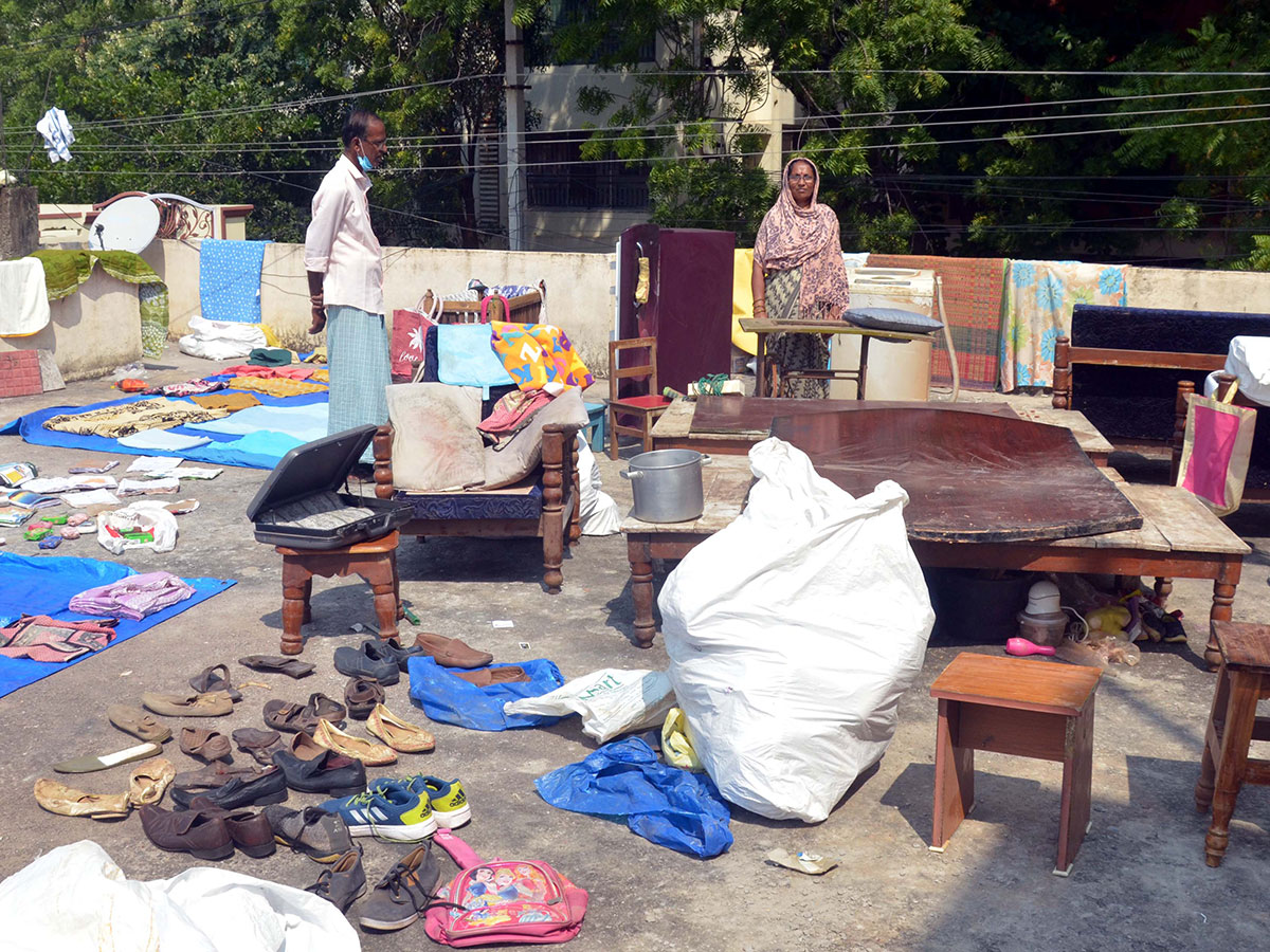 Heavy rains pound Hyderabad photo gallery - Sakshi81