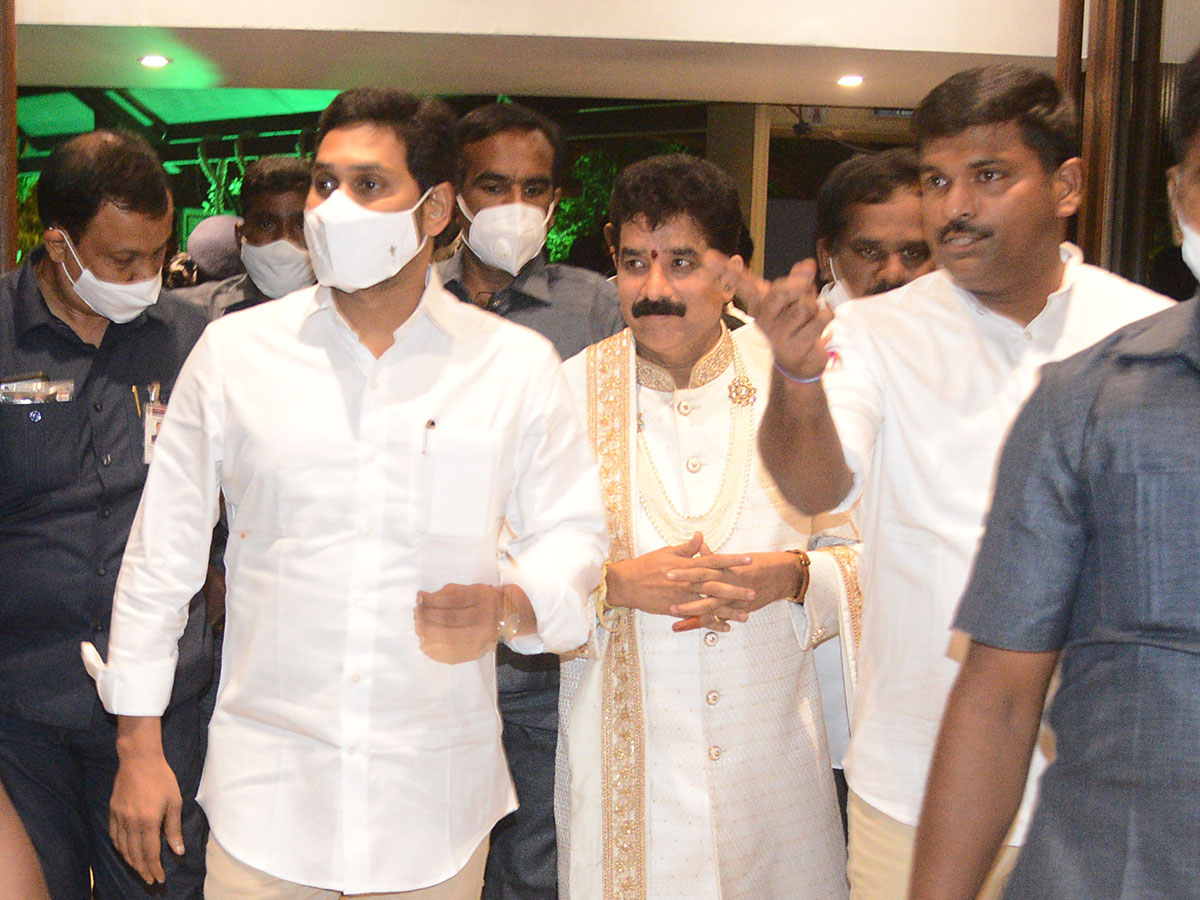 AP CM Jagan Attends Karanam Dharmasri Daughter Marriage Photo Gallery - Sakshi9