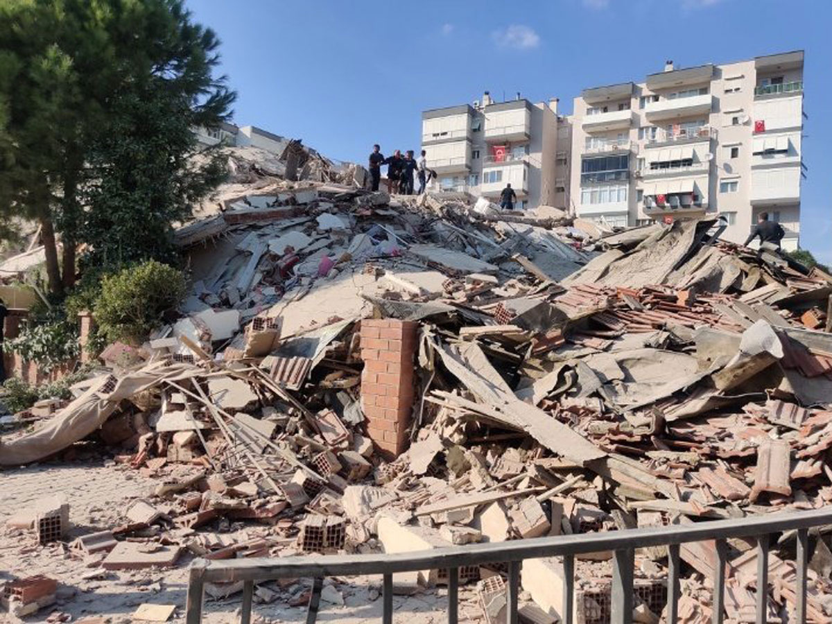 Powerful earthquake felt in Turkey Photo Gallery - Sakshi6