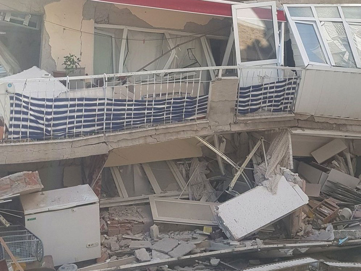 Powerful earthquake felt in Turkey Photo Gallery - Sakshi7