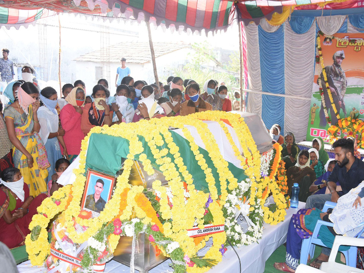 Army Jawan Ryada Mahesh Funeral Photo Gallery - Sakshi39