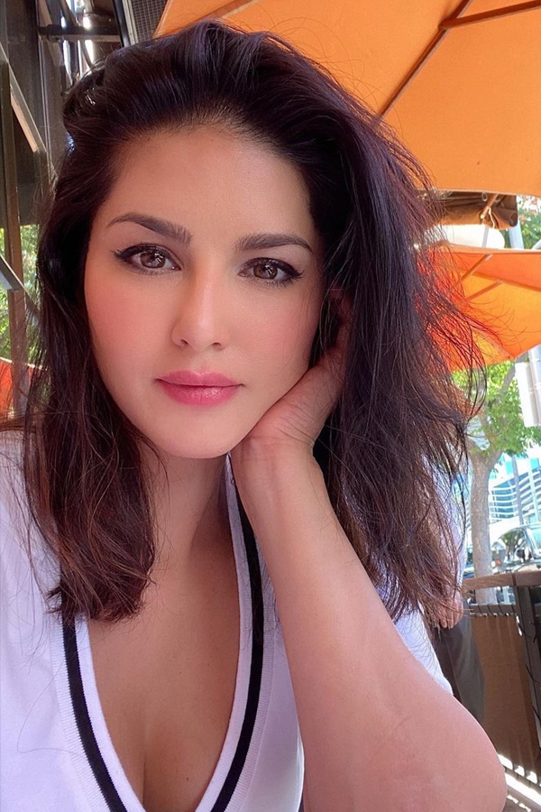 Sunny Leone New Stills Photo Gallery - Sakshi10