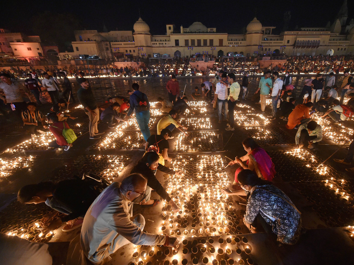 Ayodhya Deepotsav celebrations enter Guinness World Record - Sakshi20