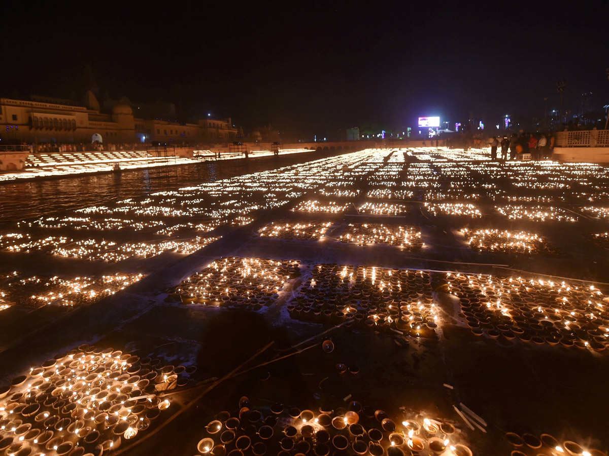 Ayodhya Deepotsav celebrations enter Guinness World Record - Sakshi22