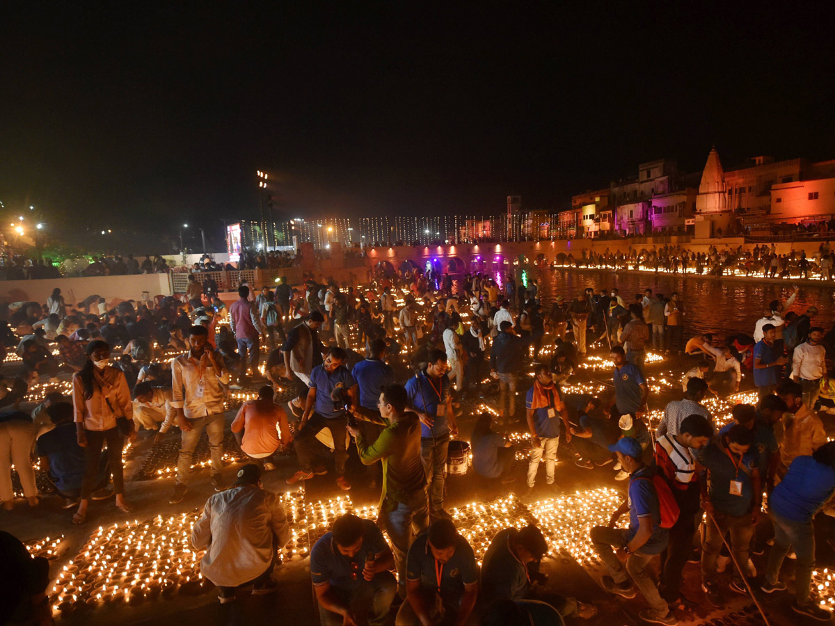 Ayodhya Deepotsav celebrations enter Guinness World Record - Sakshi7