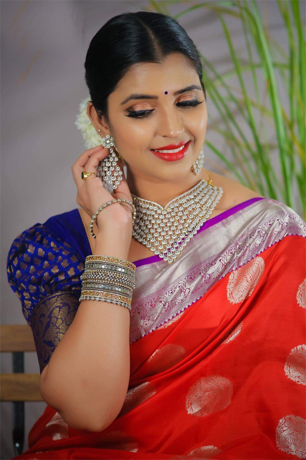 Anchor Shyamala New Saree Photos - Sakshi32