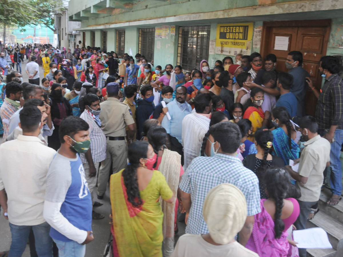 Applying rs10000 Hyderabad Flood Relief Photo Gallery - Sakshi1