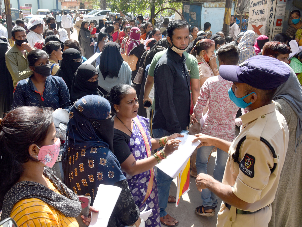 Applying rs10000 Hyderabad Flood Relief Photo Gallery - Sakshi33