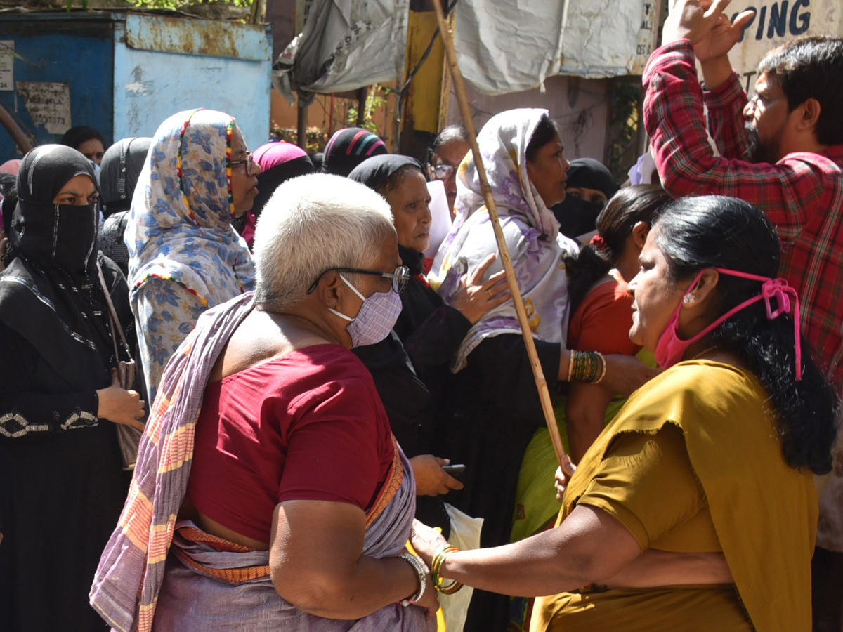 Applying rs10000 Hyderabad Flood Relief Photo Gallery - Sakshi35