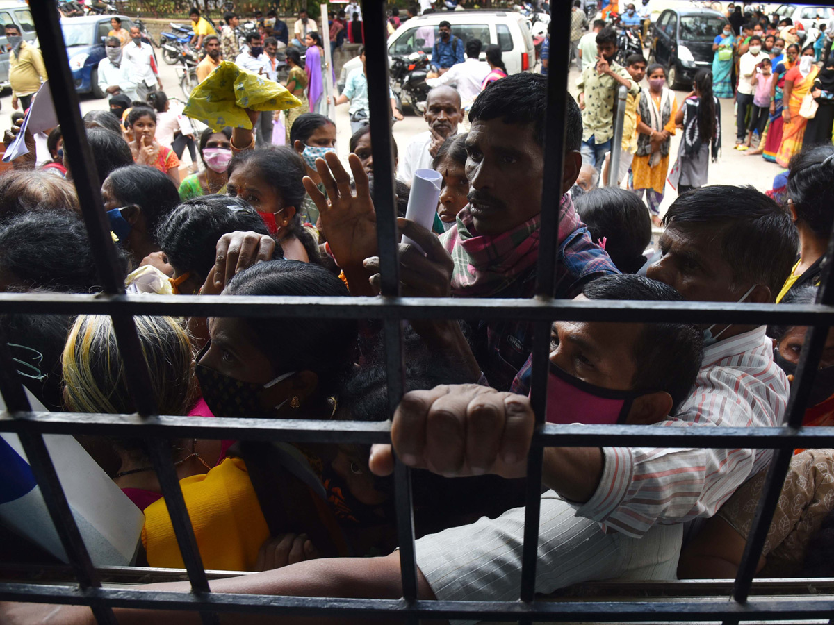 Applying rs10000 Hyderabad Flood Relief Photo Gallery - Sakshi12