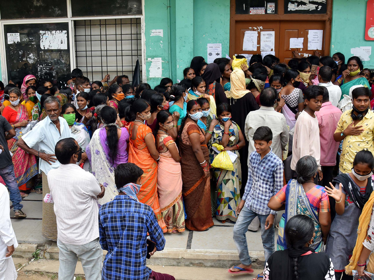 Applying rs10000 Hyderabad Flood Relief Photo Gallery - Sakshi17