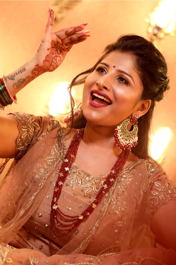 Singer Mangli Photos - Sakshi38