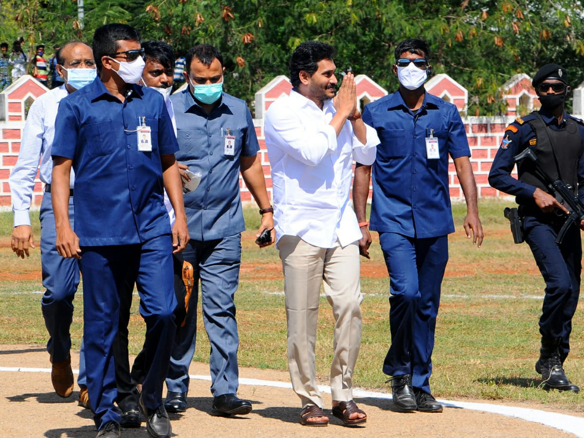 AP CM YS Jagan Mohan Reddy inaugurates Tungabhadra Pushkarams Photo Gallery - Sakshi10