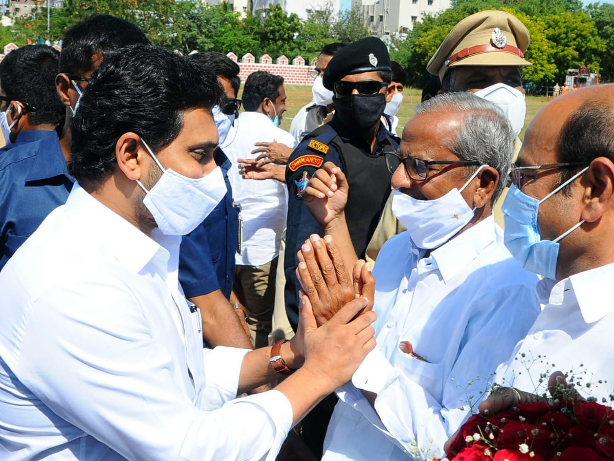 AP CM YS Jagan Mohan Reddy inaugurates Tungabhadra Pushkarams Photo Gallery - Sakshi16