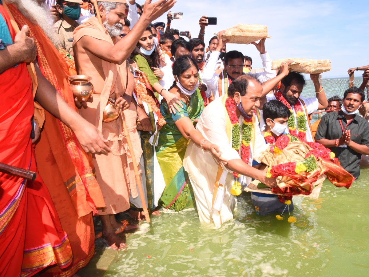 Tungabhadra Pushkaralu 2020 Photo Gallery - Sakshi7