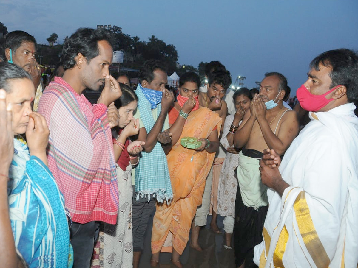 Tungabhadra Pushkaralu 2020 Photo Gallery - Sakshi13