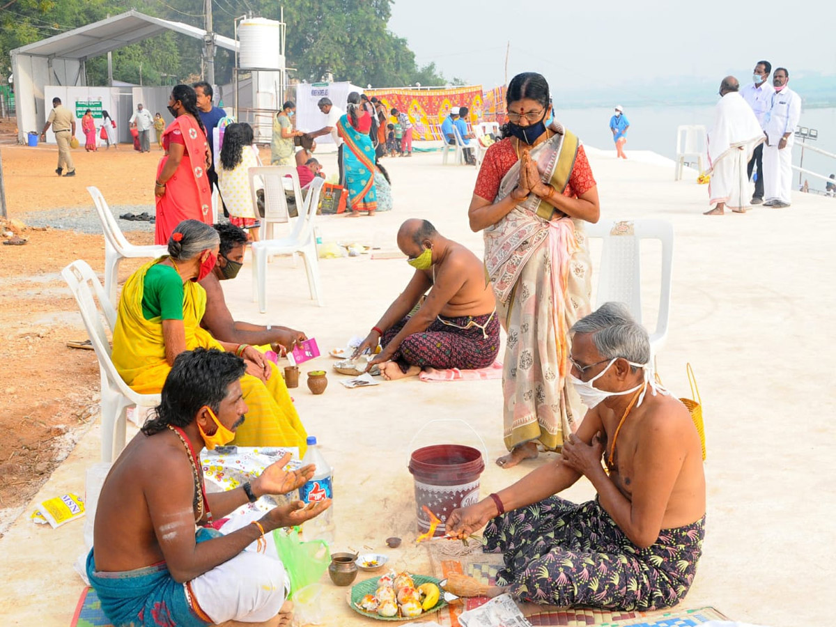 Tungabhadra Pushkaralu 2020 Photo Gallery - Sakshi35