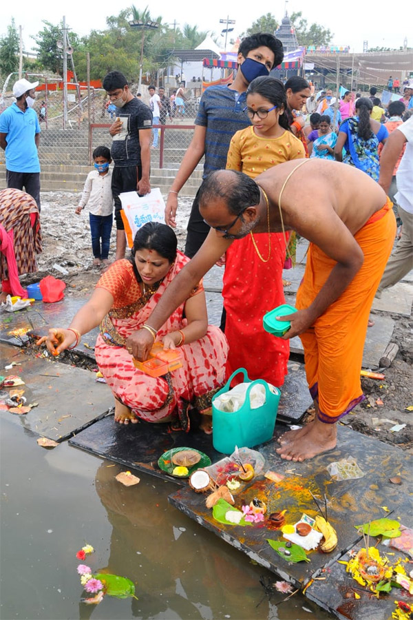 Tungabhadra Pushkaralu 2020 Photo Gallery - Sakshi72