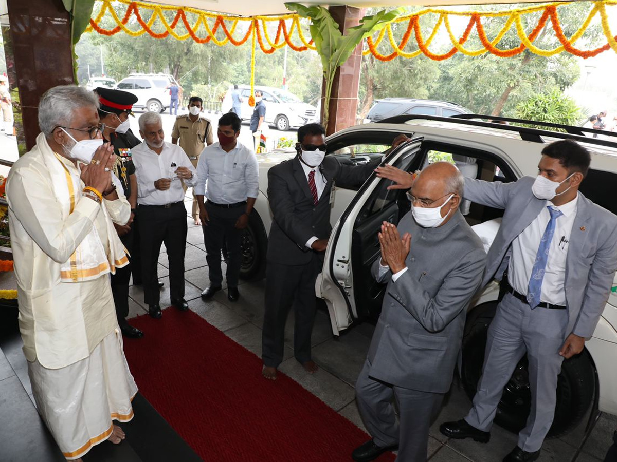 President Ram Nath Kovind visits Tirumala Photo Gallery - Sakshi2