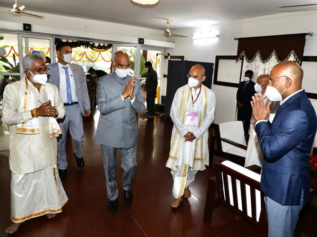 President Ram Nath Kovind visits Tirumala Photo Gallery - Sakshi5