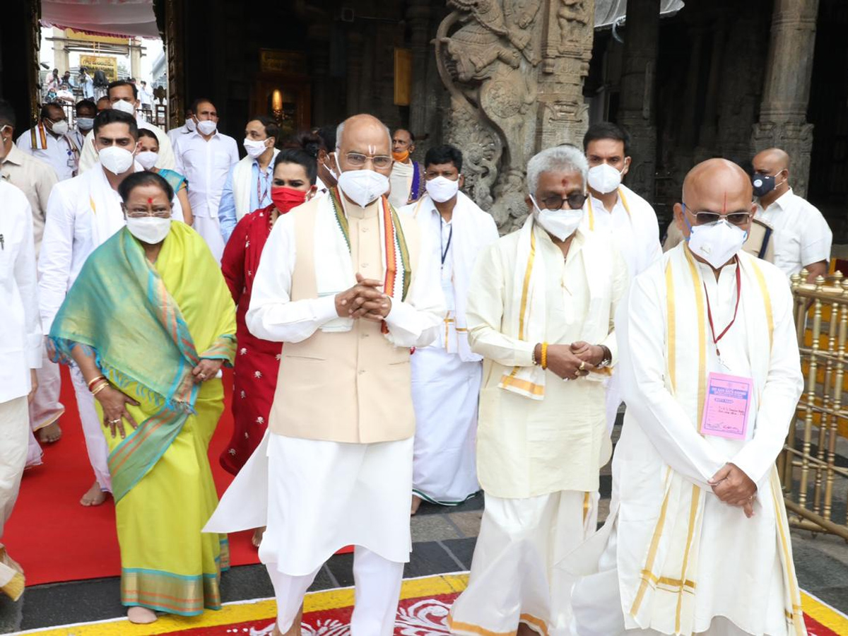 President Ram Nath Kovind visits Tirumala Photo Gallery - Sakshi8