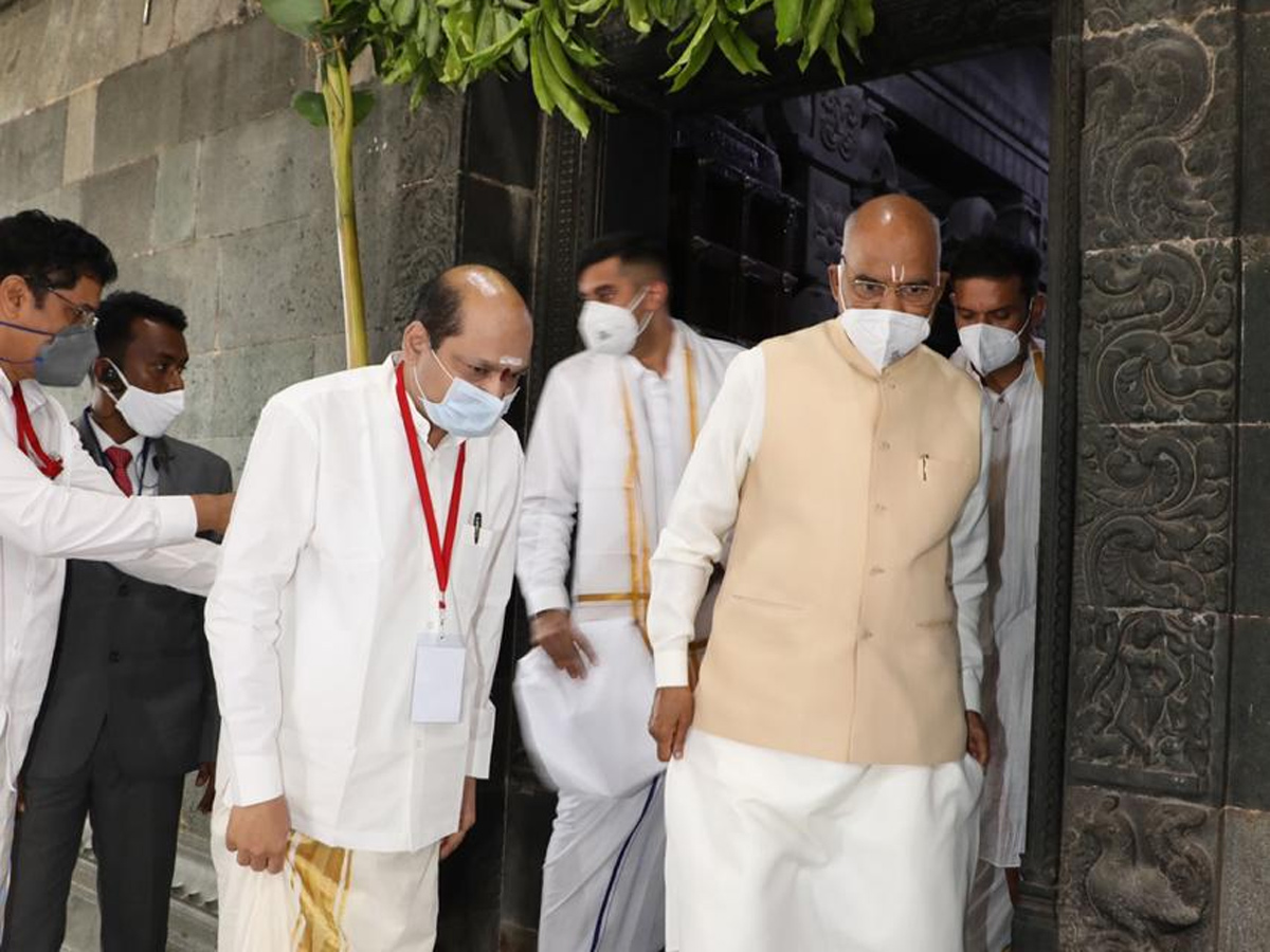 President Ram Nath Kovind visits Tirumala Photo Gallery - Sakshi9