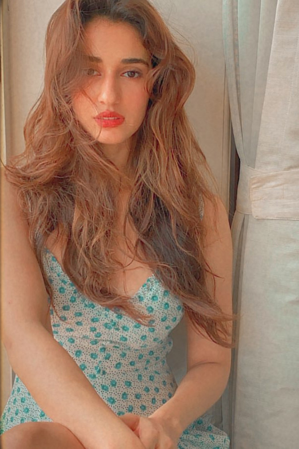 Disha Patani Hot Photos Photo Gallery - Sakshi13