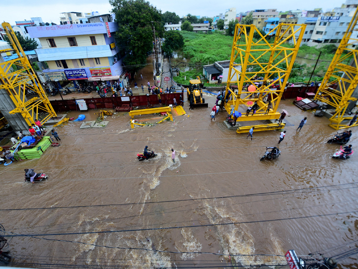 Nivar Cyclone in Tirupati Photos - Sakshi1