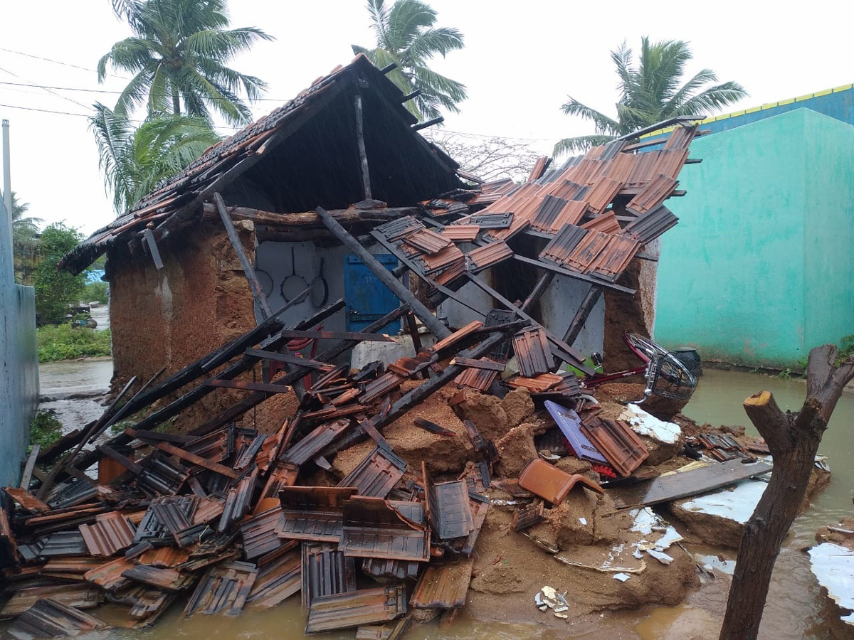 Nivar Cyclone in Tirupati Photos - Sakshi11